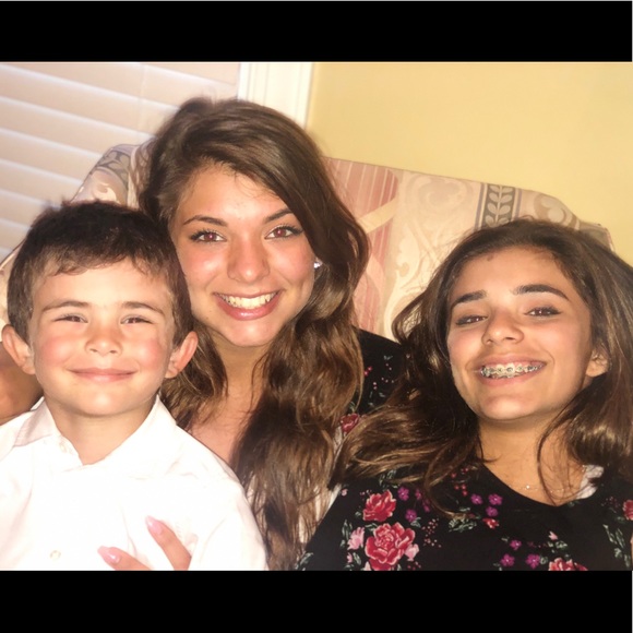 Meet your Posher, Anne - Picture 2 of 2